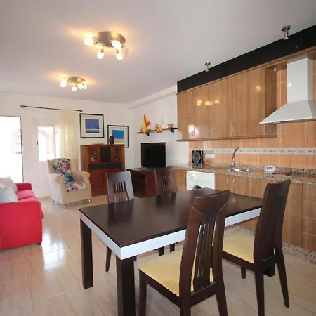 Carihuela Family Apartment 2 Bedrooms & Terrace 托雷莫利诺斯