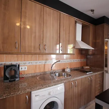 Carihuela Family Apartment 2 Bedrooms & Terrace * 托雷莫利诺斯
